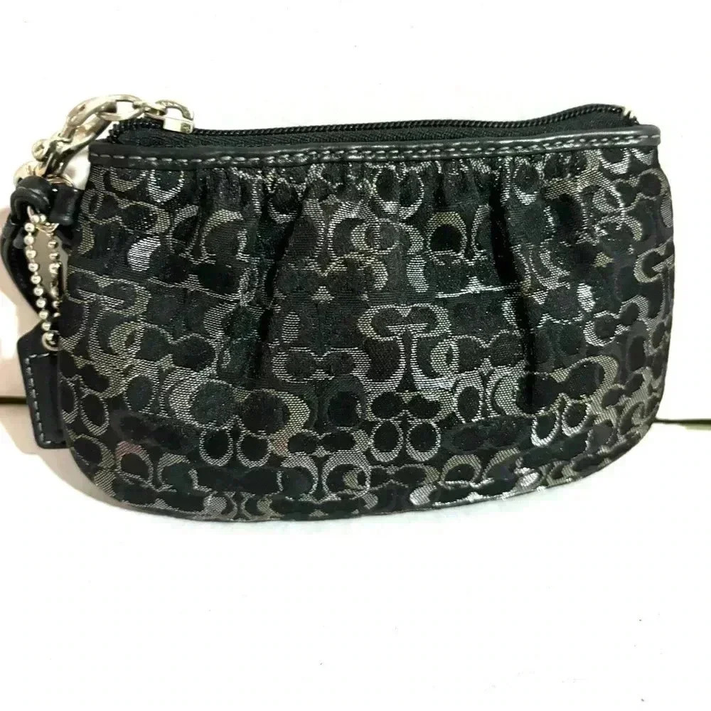 Coach vintage cc signature print  canvas wristlet wallet